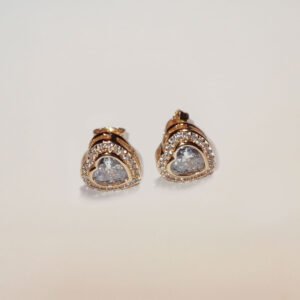 Brinco coração com zircônias banhado ouro - 01038574